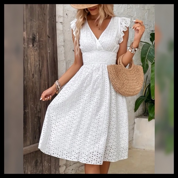 BOUTIQUE Shirred Waist Surplice Neck Dress - Picture 2 of 6